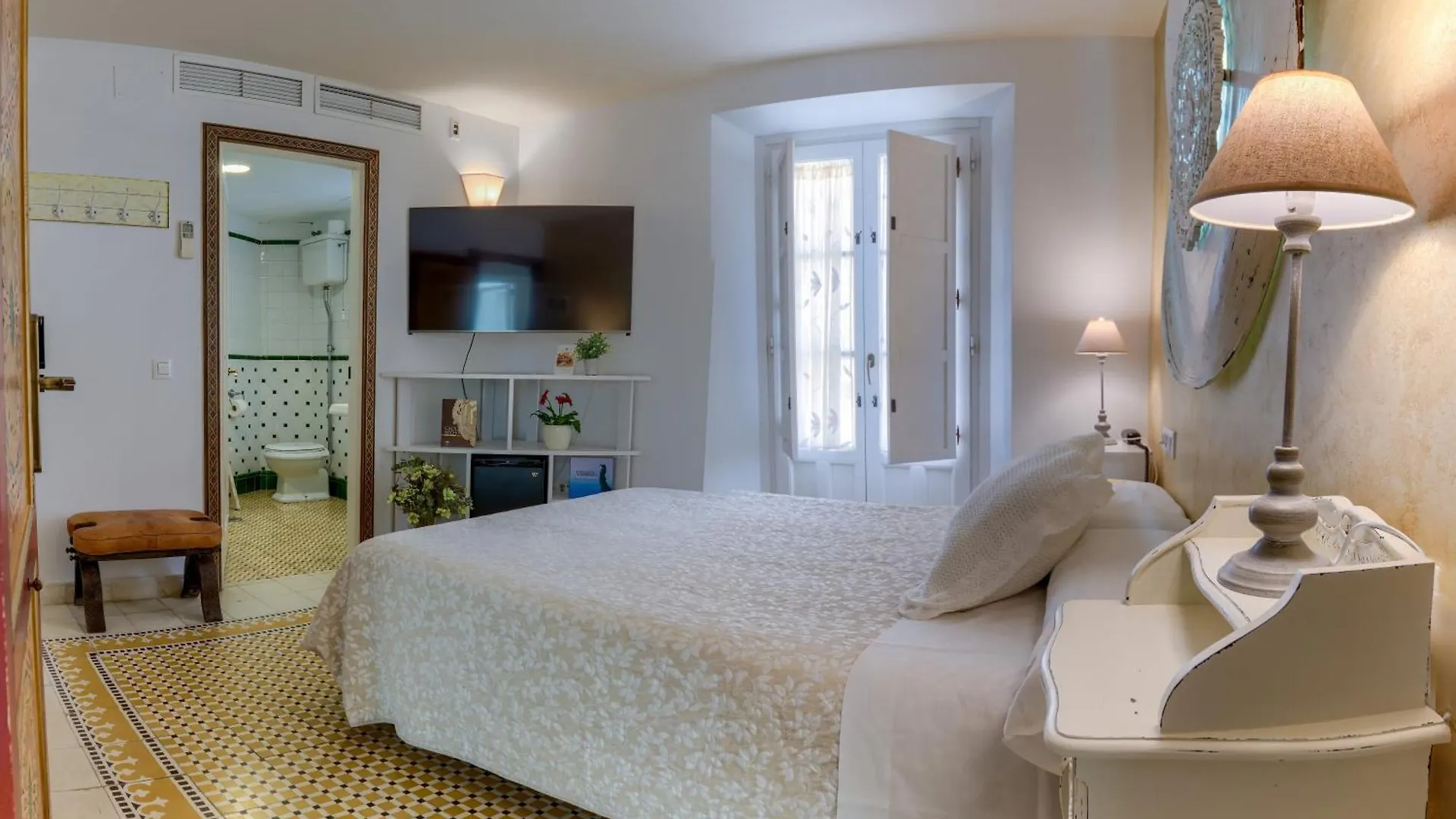 Hotel Argantonio كاديز